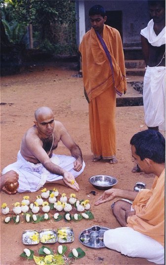 The Pinda (Rice Ball) Offerings